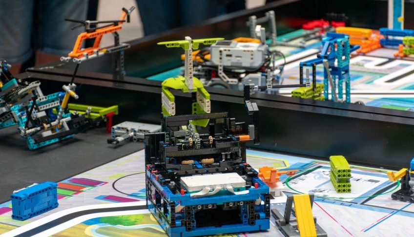 24 - Vyskúšaj si roboty z FIRST LEGO League 